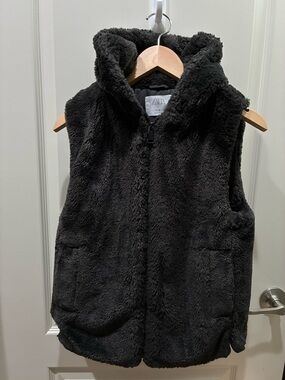 Zara Black Plush Faux-Fur Hooded Vest
